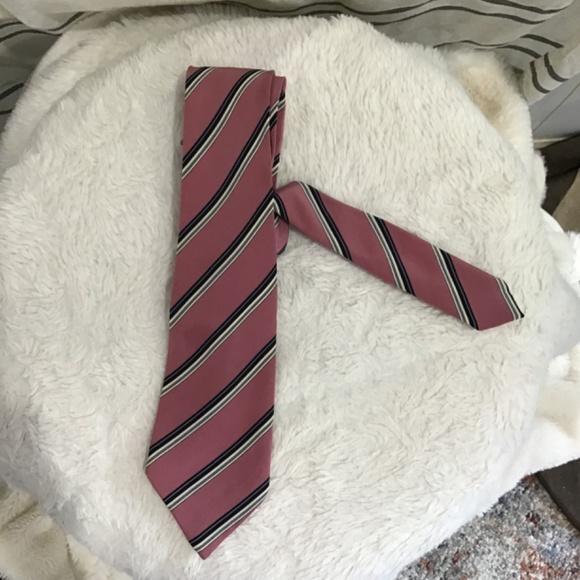 Pierre Cardin Men 100% Silk Mauve Striped Tie Made In Britain Office Career - Picture 3 of 3